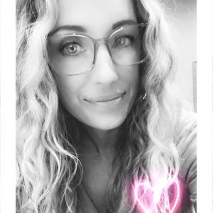 Meet your Posher, Steph